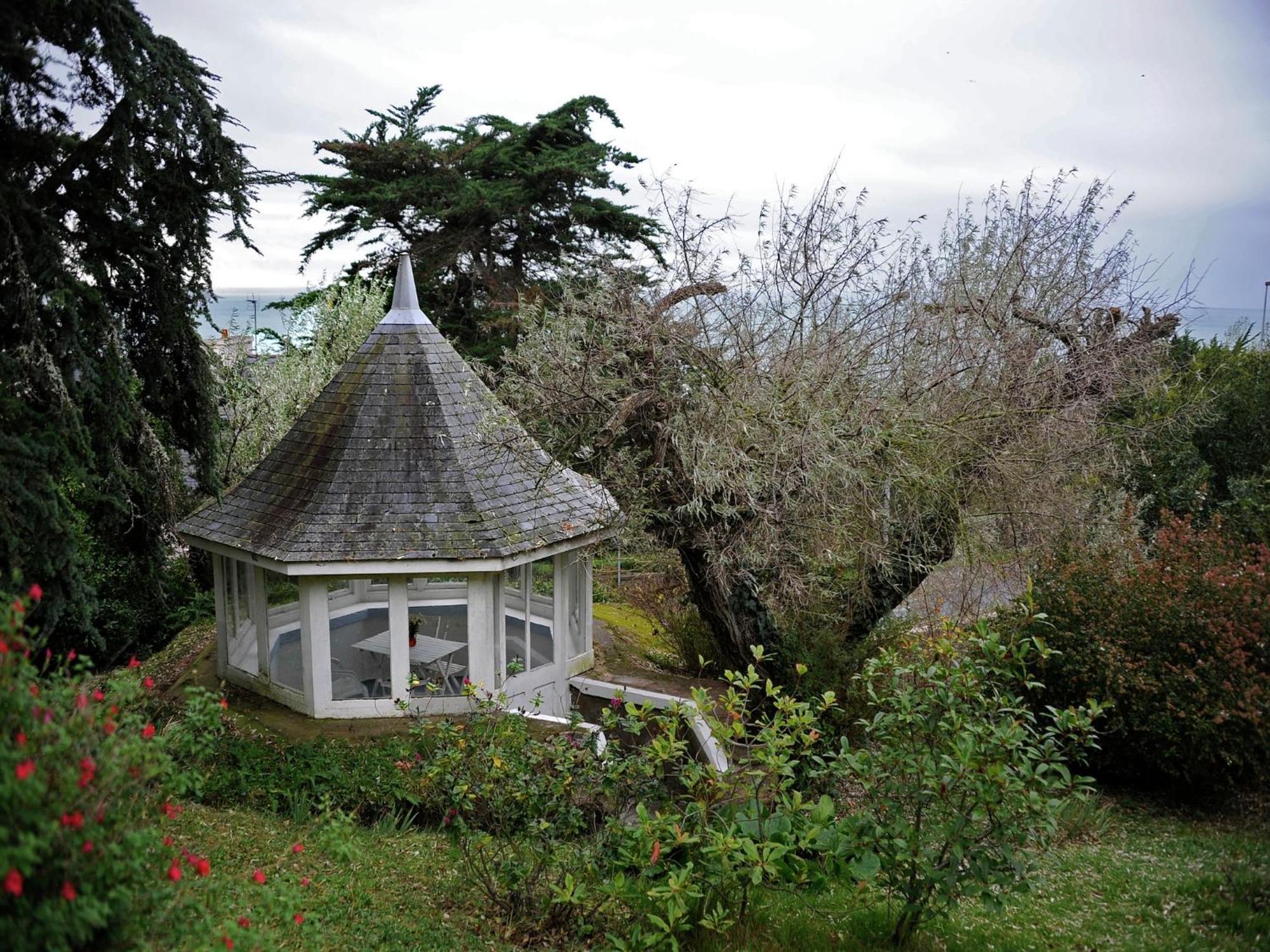 Beautiful Holiday Home With Sea View In Erquy Exteriör bild