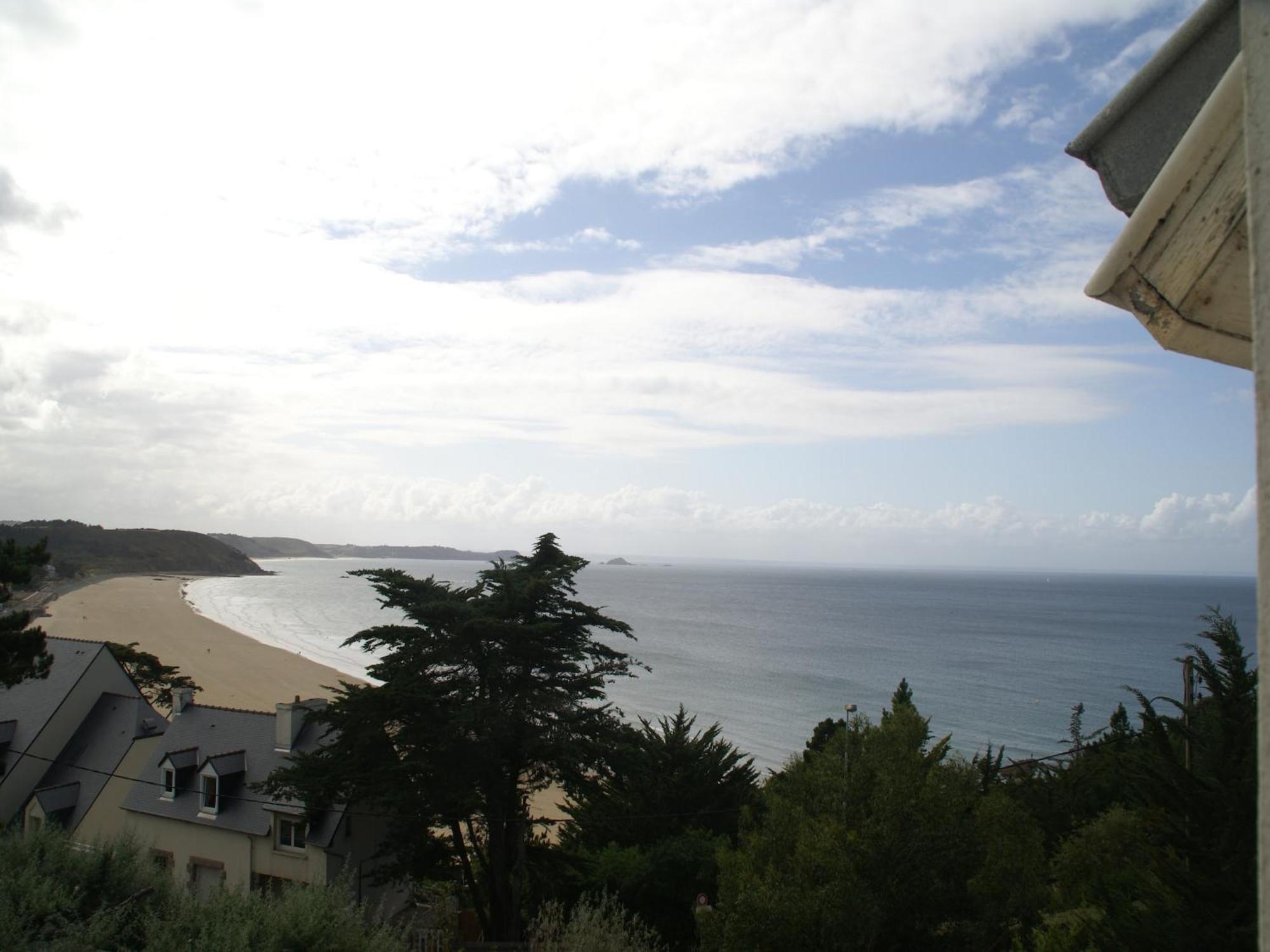 Beautiful Holiday Home With Sea View In Erquy Exteriör bild